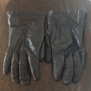 Leather Gloves with 100% Cashmere Lining